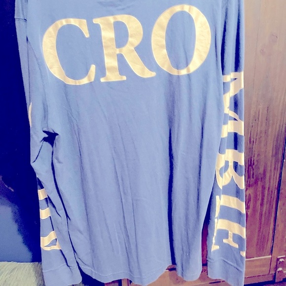 Abercrombie long sleeve T-shirts. - Picture 2 of 3